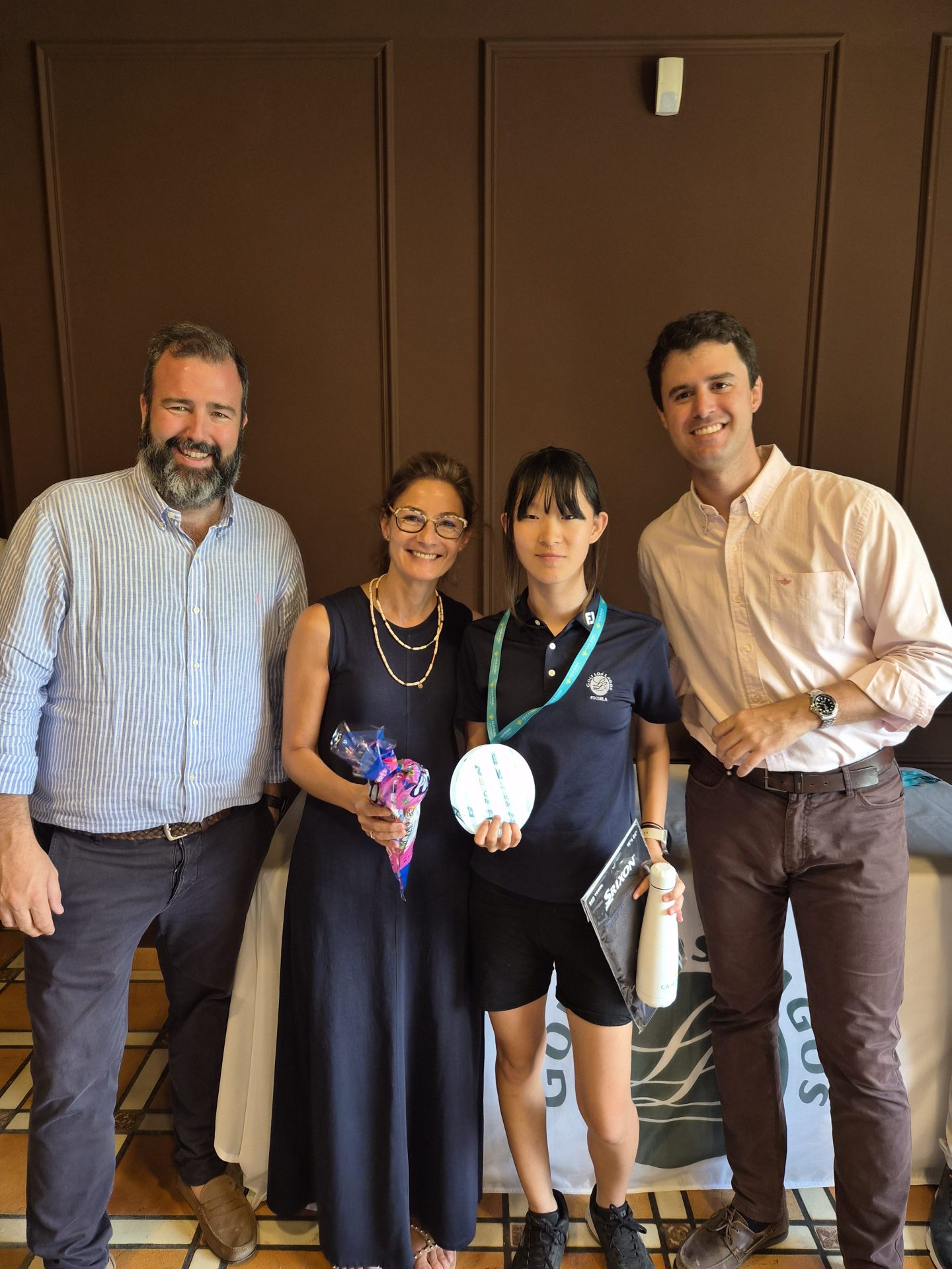 Alma Serrano, campeona de la categoría 18 hoyos